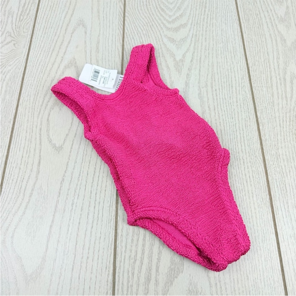Hunza G Baby Classic One Piece
Swimsuit OS Little Kid Raspberry Pink